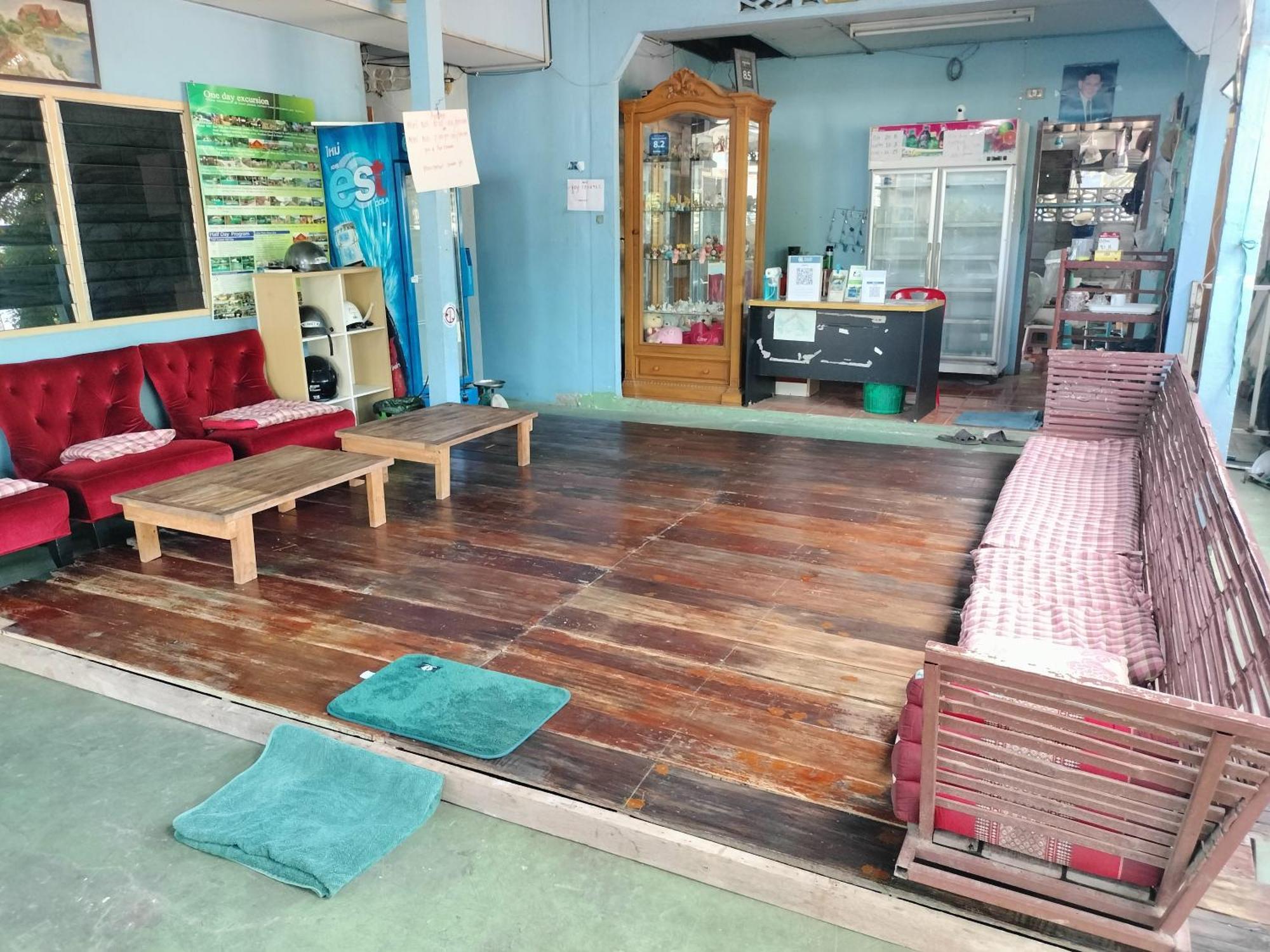 Canaan Guesthouse Kanchanaburi Eksteriør billede